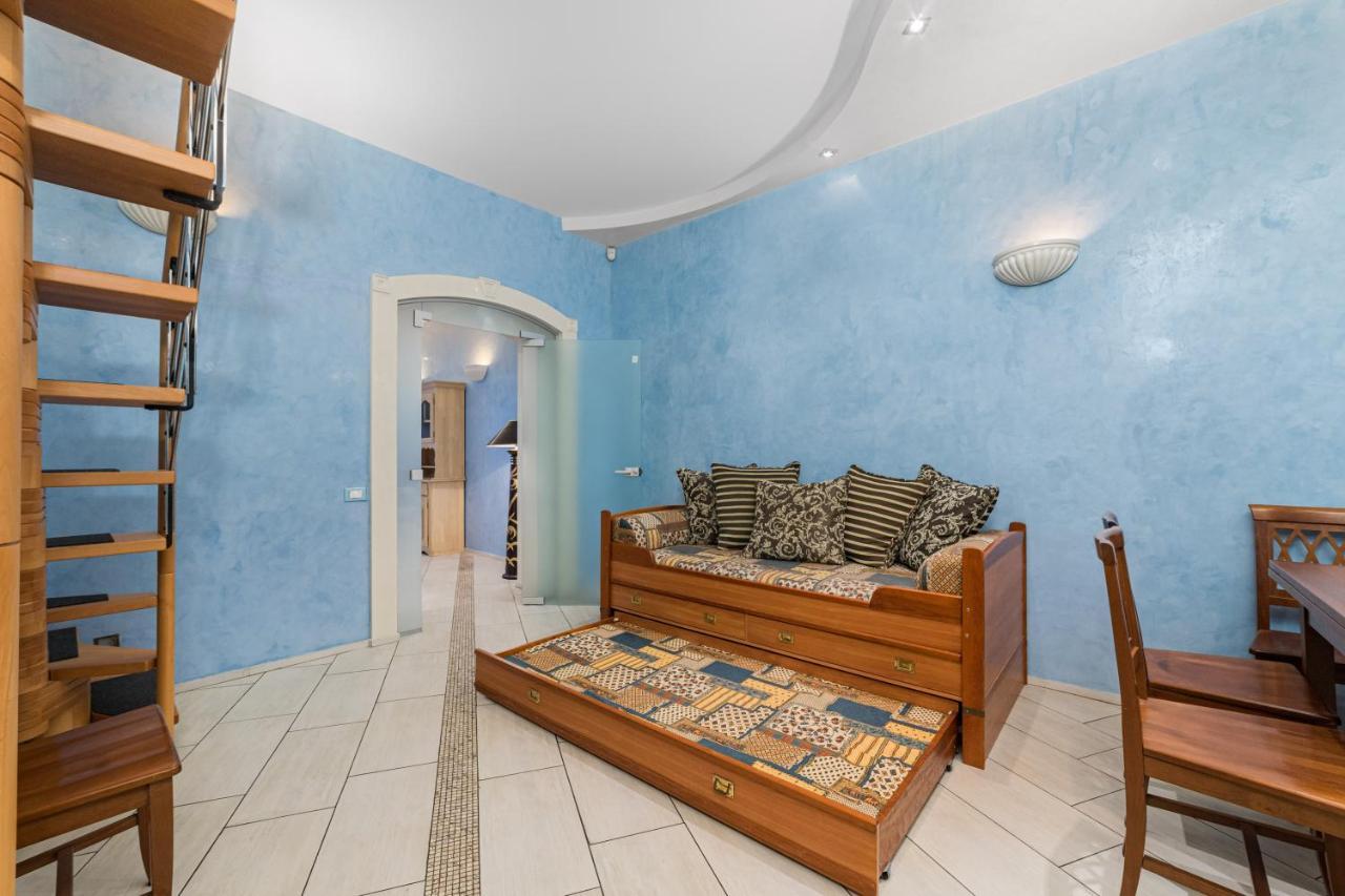 Classical Deribasivska 3-Bedrooms Apartment Odessa Eksteriør bilde