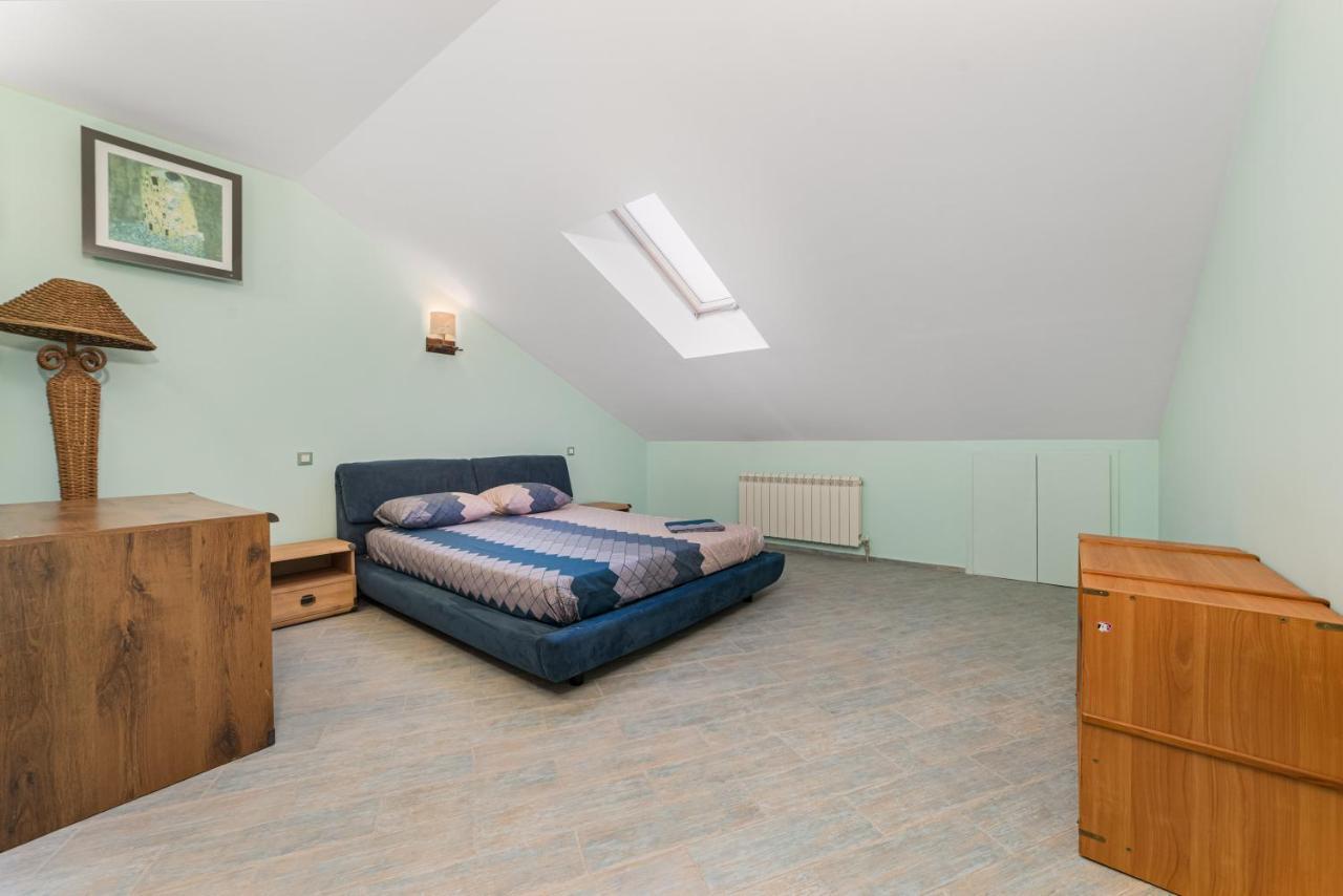 Classical Deribasivska 3-Bedrooms Apartment Odessa Eksteriør bilde